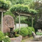 Backyard patio with fountain